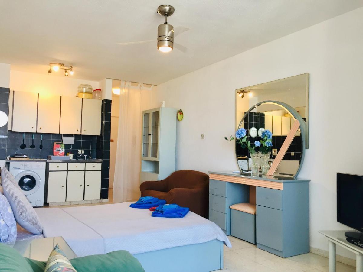 Sunset Seaview Studio Apartment Paphos Exterior photo